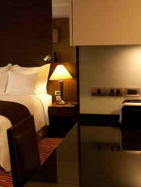 Apartamente și pensiuni